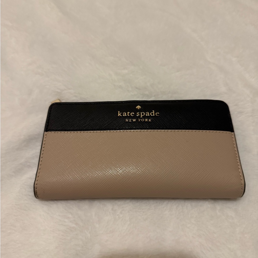 Kate Spade Black and Cream Wallet